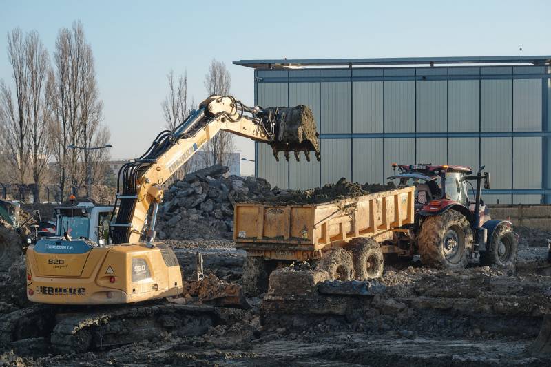 LIEBHERR R920 COMPACT Patins Caoutchouc Guidée 3D par GPS Site Microsoft