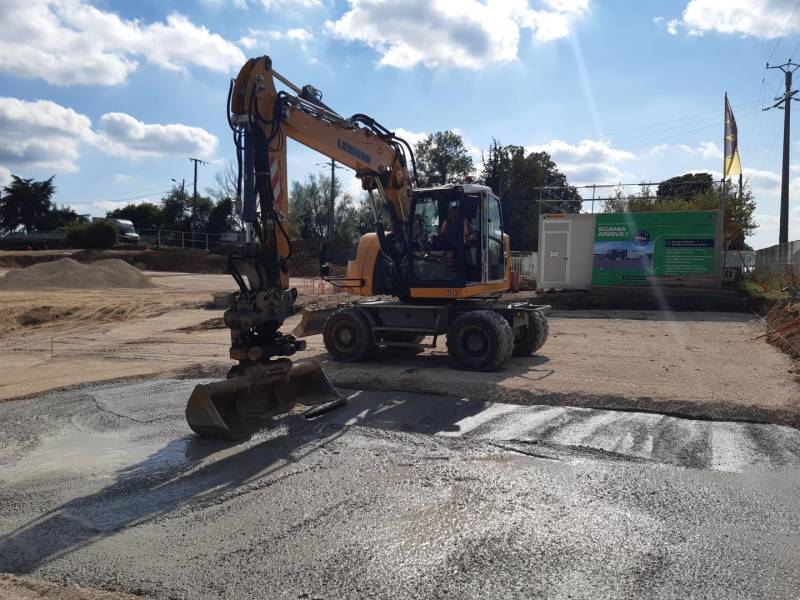 PELLE LIEBHERR A914 COMPACT SUR PNEUS EQUIPEE VOLEE VARIABLE ET 360°